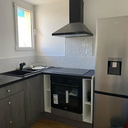 Cozy Gare Apartman